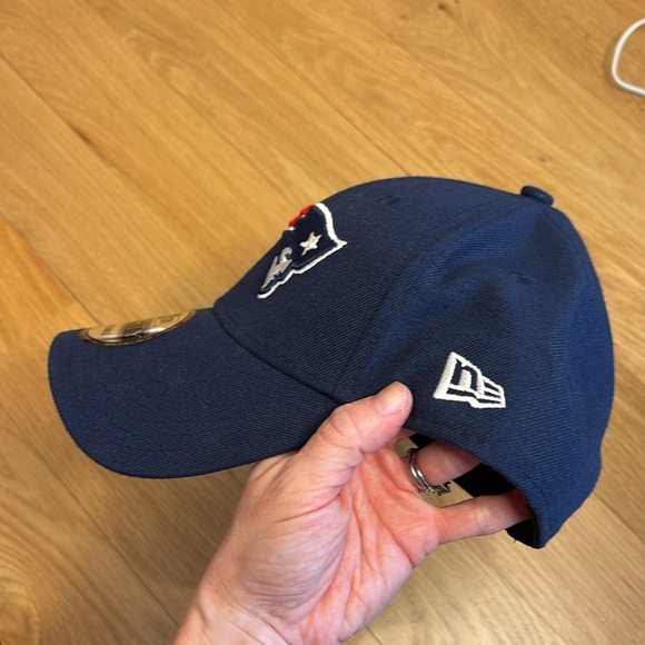 New Era Patriots Hat Adjustable Embroidered Ball Cap NWT One Size - Picture 4 of 7